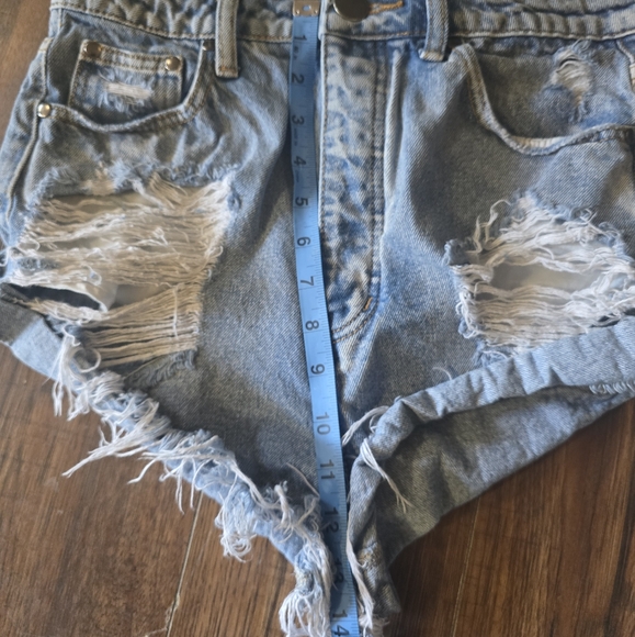 Fashion Nova Distressed Shorts - Picture 5 of 6